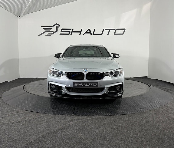 BMW 435i 3 of 5