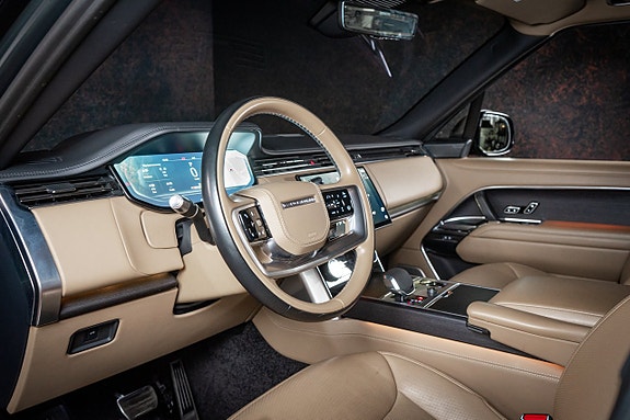 Land Rover Range Rover 13 of 27