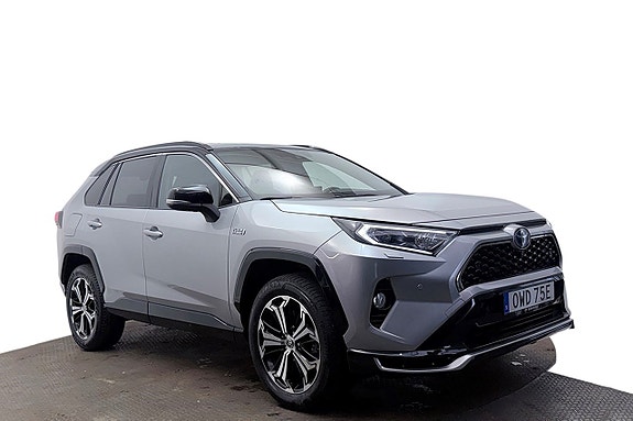 Toyota RAV4 Plug-in Hybrid 4 of 30
