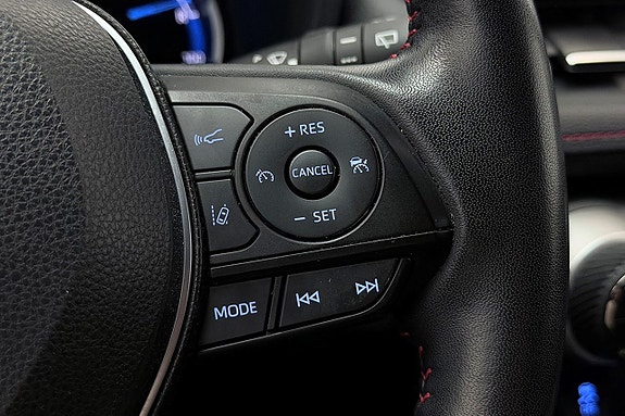 Toyota RAV4 Plug-in Hybrid 21 of 30