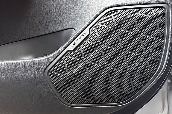 Toyota RAV4 Plug-in Hybrid 30 of 30