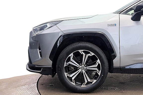 Toyota RAV4 Plug-in Hybrid 10 of 30