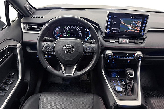 Toyota RAV4 Plug-in Hybrid 19 of 30