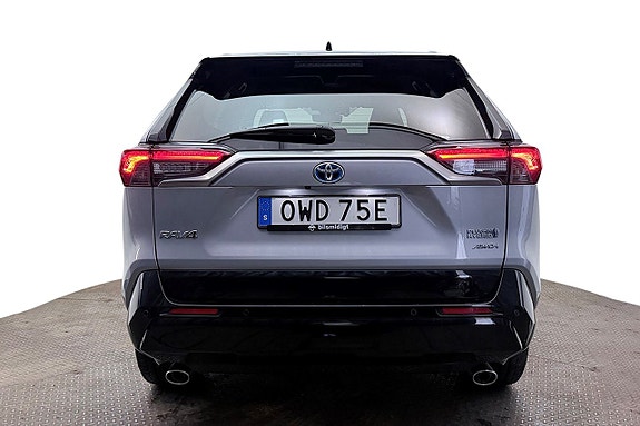Toyota RAV4 Plug-in Hybrid 7 of 30