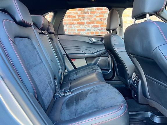 Ford Kuga 11 of 24