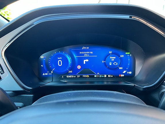 Ford Kuga 21 of 24