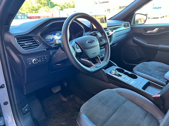 Ford Kuga 12 of 24