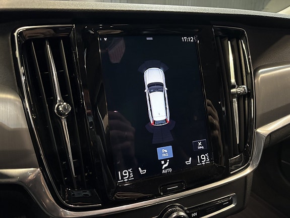 Volvo V90 13 of 27