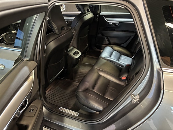 Volvo V90 19 of 27
