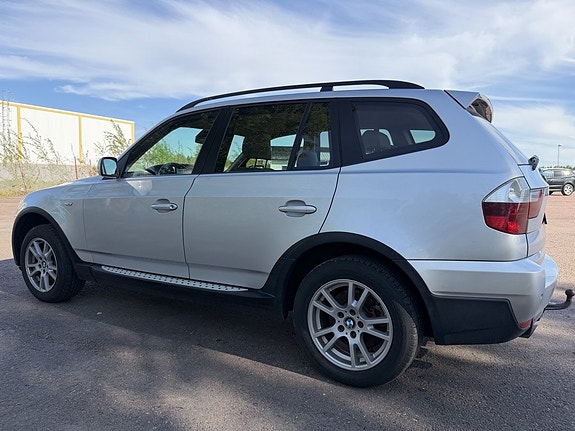 BMW X3 4 of 5