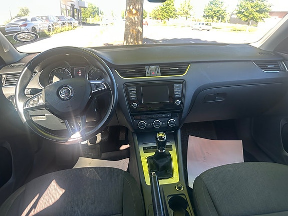 Skoda Octavia 5 of 5