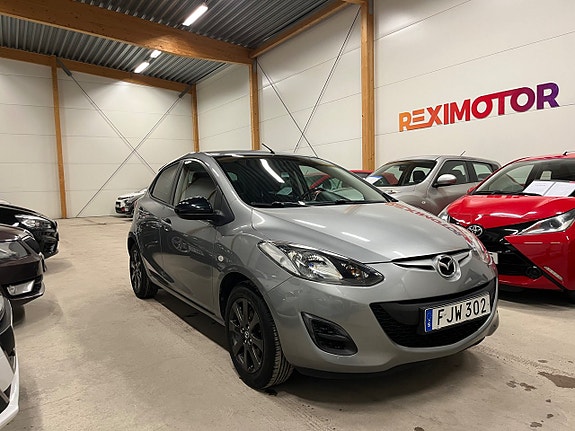 Mazda 2 2 of 5