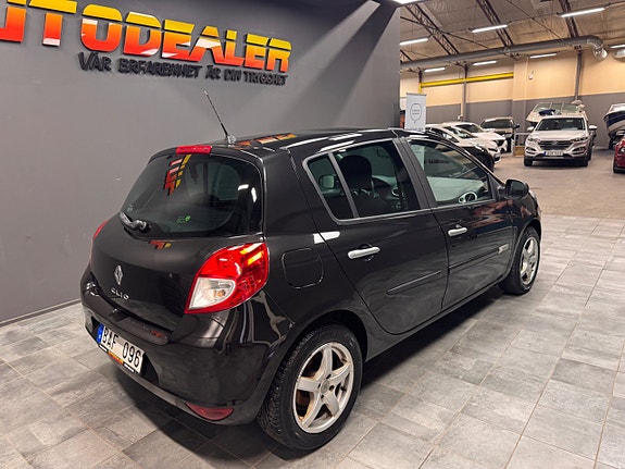 Renault Clio 3 of 5
