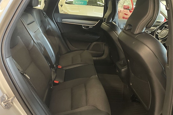 Volvo V90 16 of 18