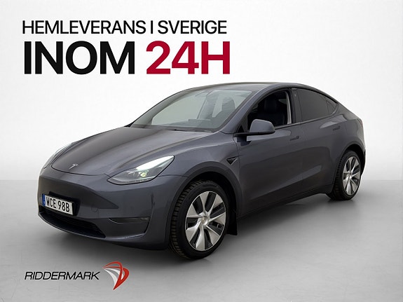 Tesla Model Y 4 of 30
