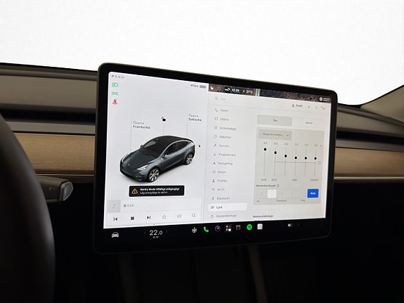 Tesla Model Y 29 of 30