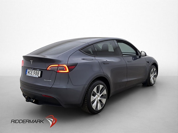 Tesla Model Y 8 of 30
