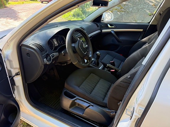 Skoda Octavia 6 of 11