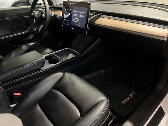 TESLA MODEL 3 325 ch BVA - Batterie LFP - Autonomie 448km - Attelage