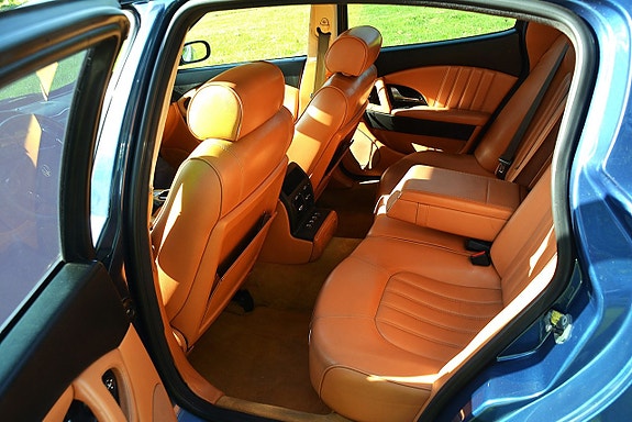Maserati Quattroporte 27 of 27