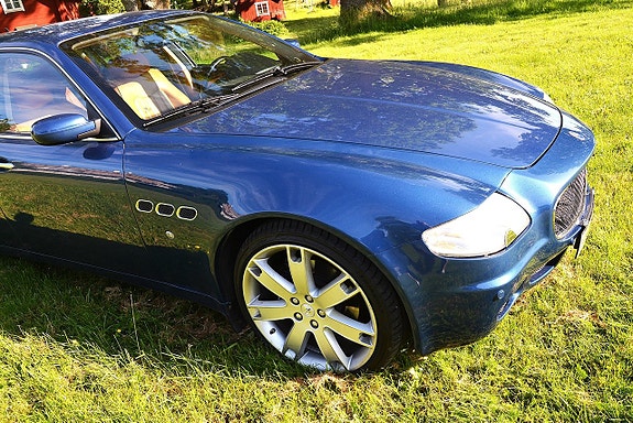 Maserati Quattroporte 15 of 27