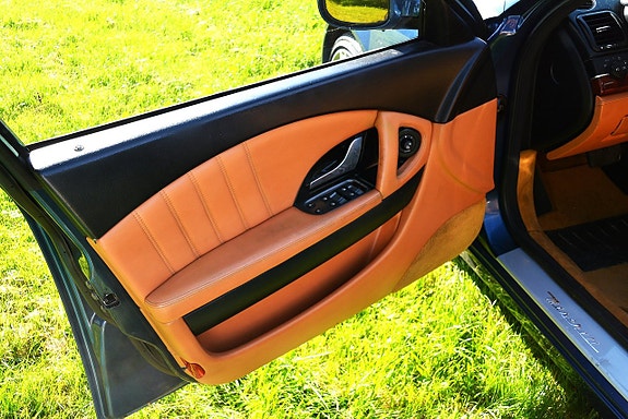 Maserati Quattroporte 17 of 27