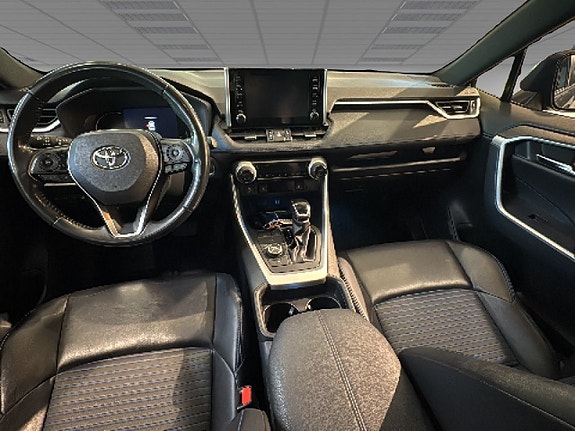 Toyota RAV4 7 of 24