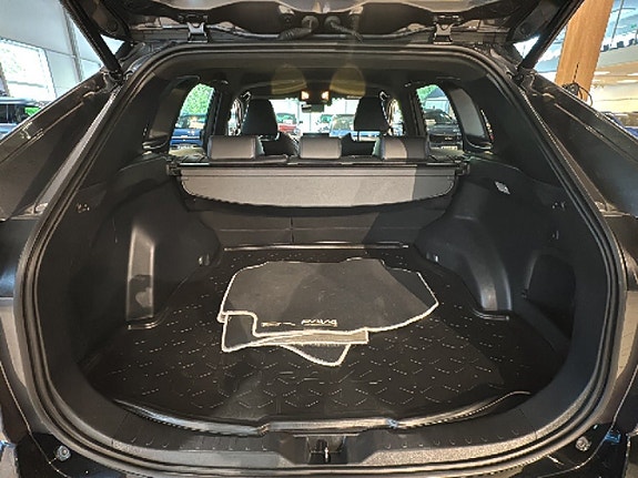Toyota RAV4 14 of 24