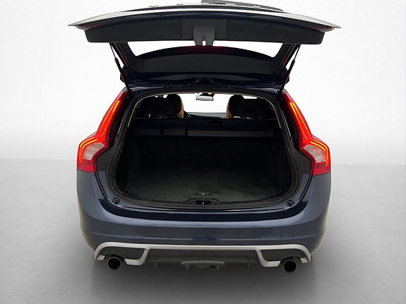 Volvo V60 24 of 28
