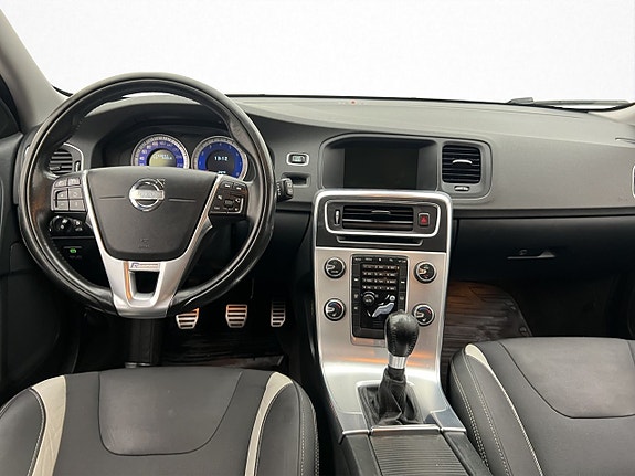 Volvo V60 12 of 28