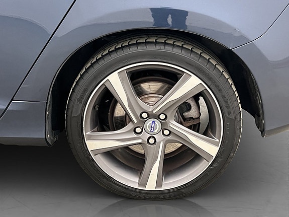 Volvo V60 26 of 28