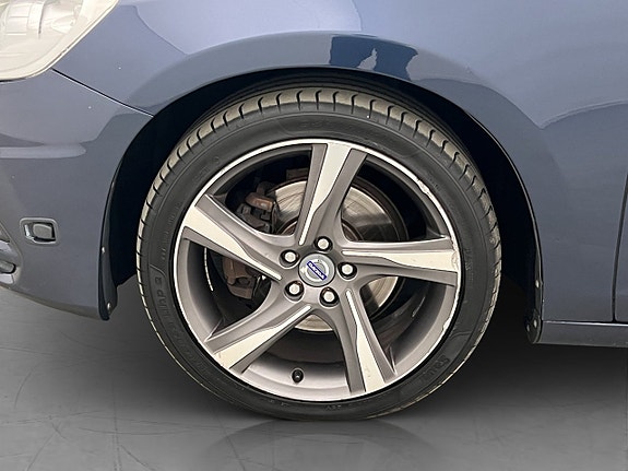 Volvo V60 25 of 28