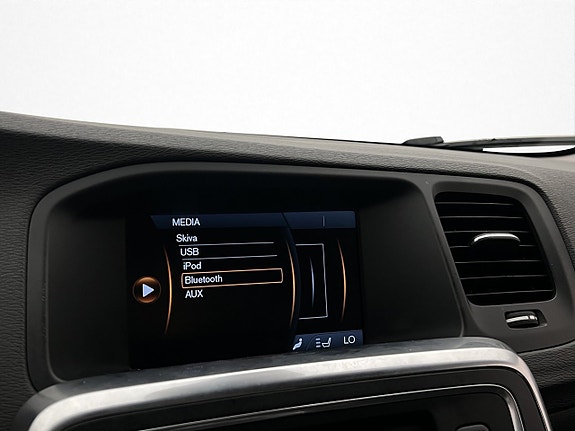 Volvo V60 19 of 28
