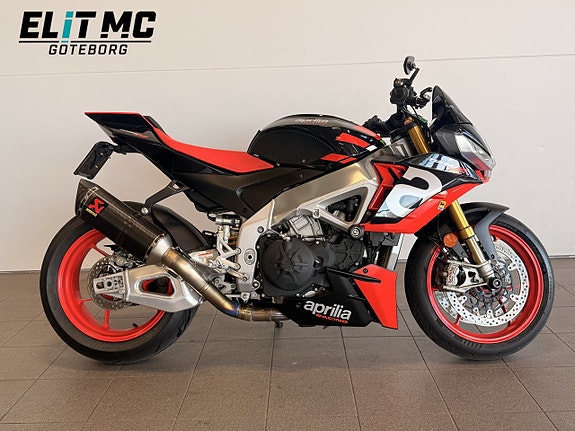 Aprilia Touno V4 Factory | Akrapovic | 1100 4 of 5