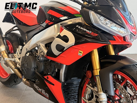 Aprilia Touno V4 Factory | Akrapovic | 1100 2 of 5