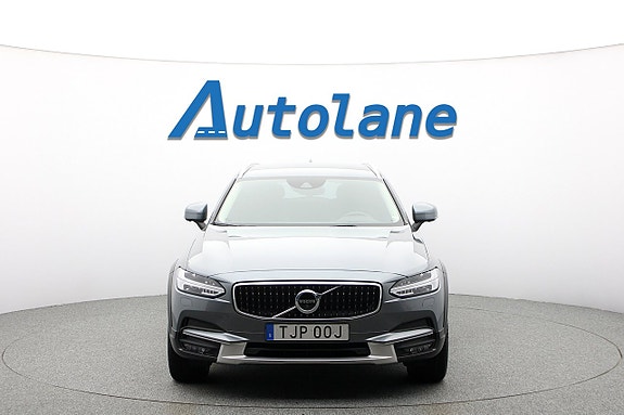 Volvo V90 Cross Country 4 of 5