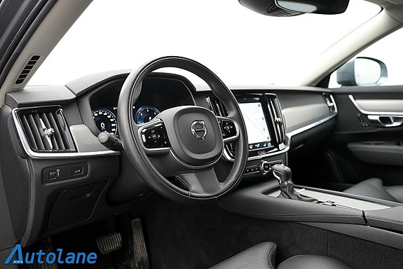 Volvo V90 Cross Country 13 of 29