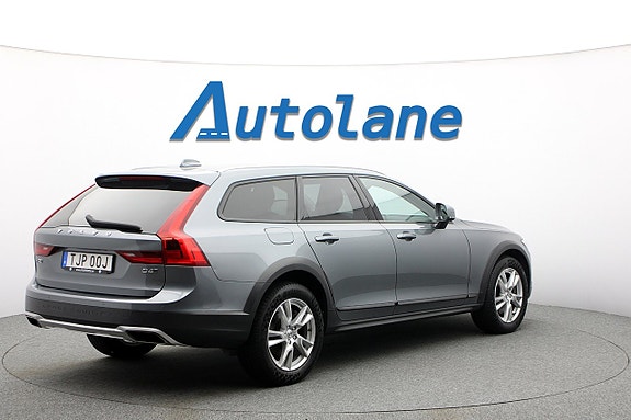 Volvo V90 Cross Country 8 of 29