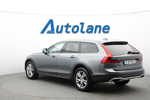 Volvo V90 Cross Country 6 of 29