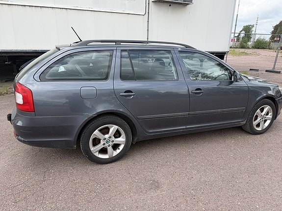 Skoda Octavia 4 of 5