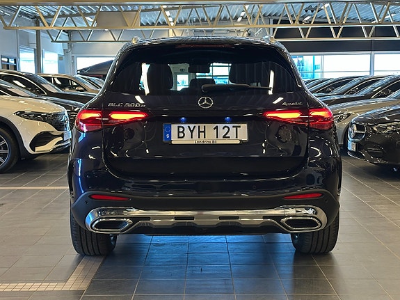 Mercedes-Benz GLC300 e 6 of 18