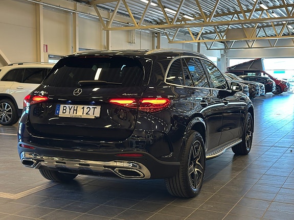 Mercedes-Benz GLC300 e 7 of 18