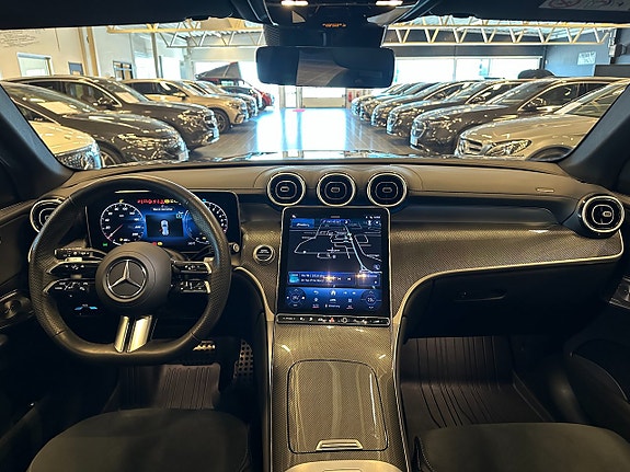 Mercedes-Benz GLC300 e 10 of 18
