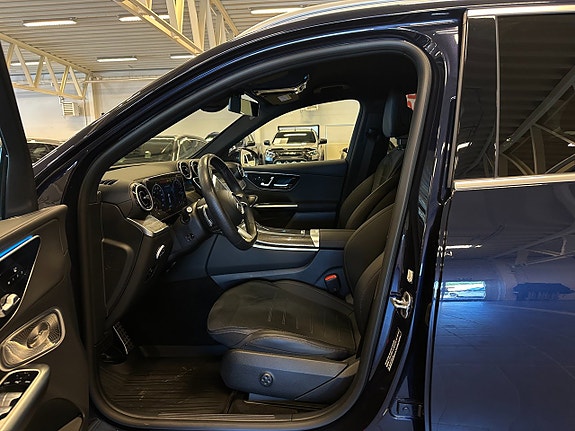 Mercedes-Benz GLC300 e 12 of 18