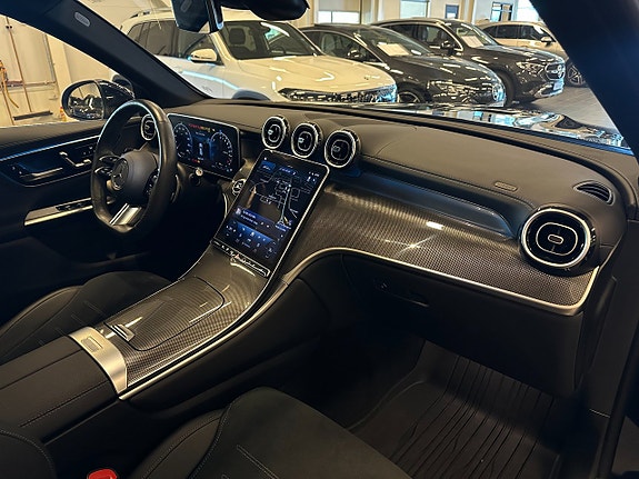 Mercedes-Benz GLC300 e 11 of 18