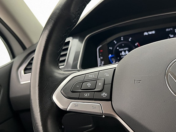 Volkswagen Tiguan Allspace 28 of 30