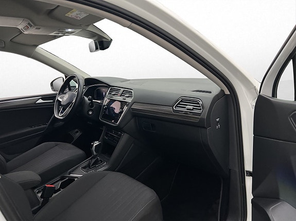 Volkswagen Tiguan Allspace 11 of 30