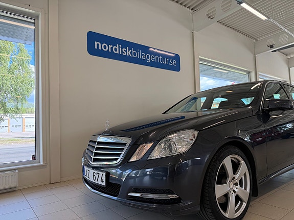 Mercedes-Benz E200 5 of 5