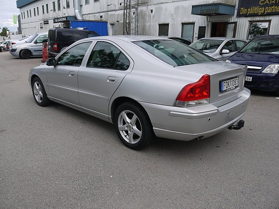 Volvo S60 8 of 18