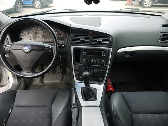 Volvo S60 9 of 18